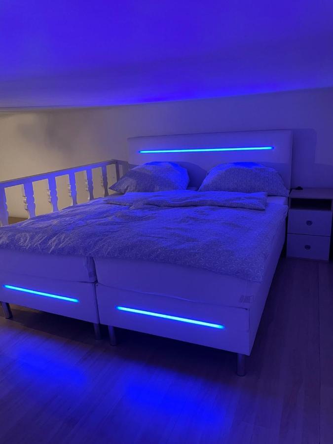 Apartment 1080 Wina Bagian luar foto