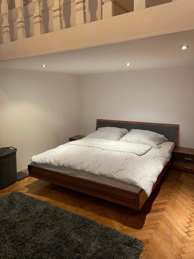 Apartment 1080 Wina Bagian luar foto