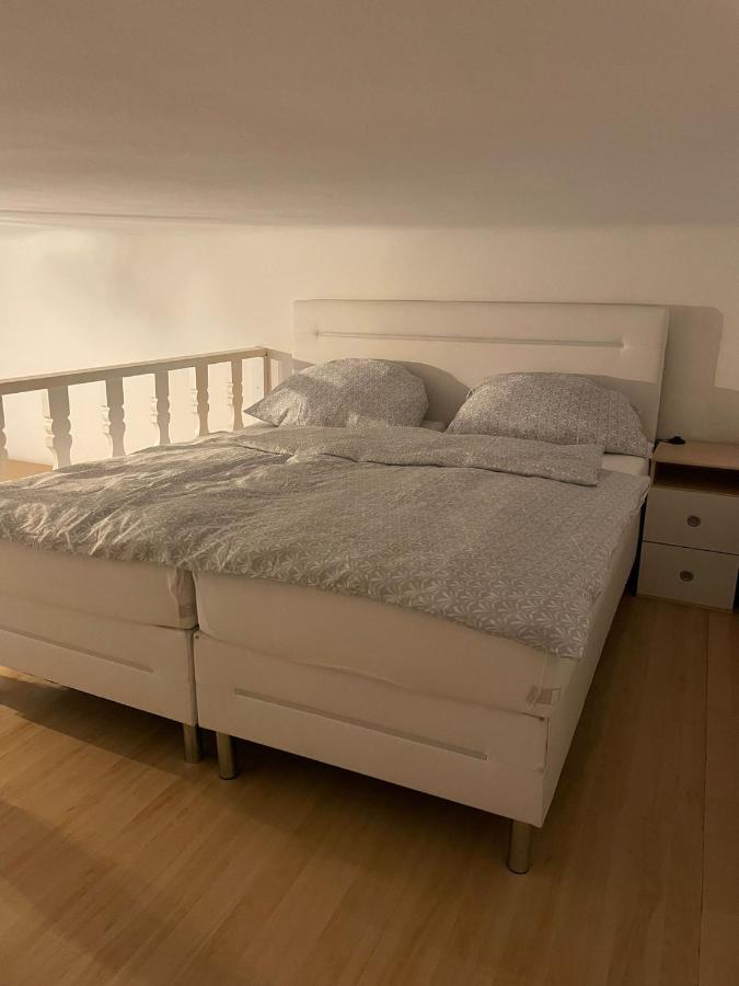 Apartment 1080 Wina Bagian luar foto